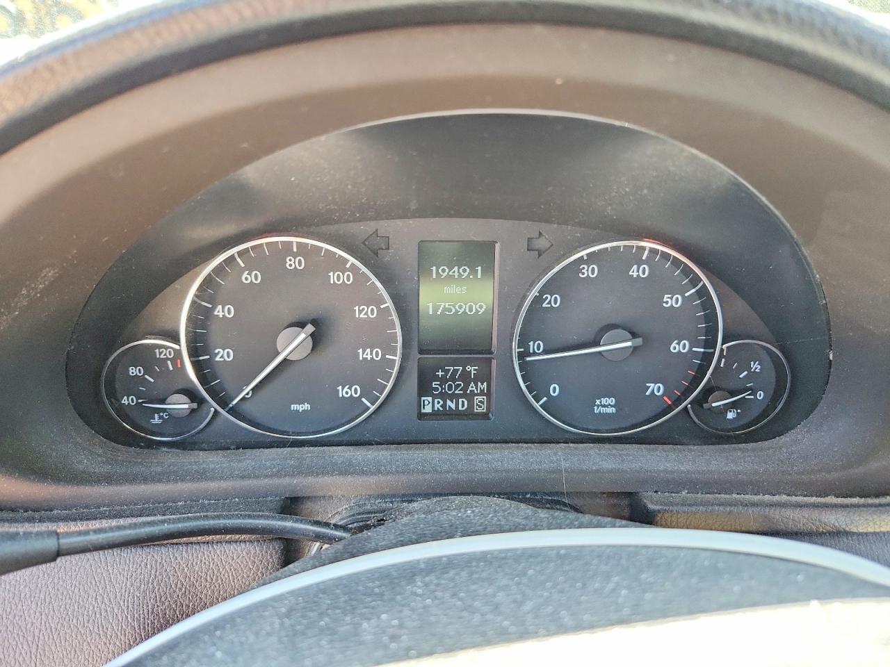 2007 Mercedes-Benz C class VIN WDBRF52H27F861790 photo 9