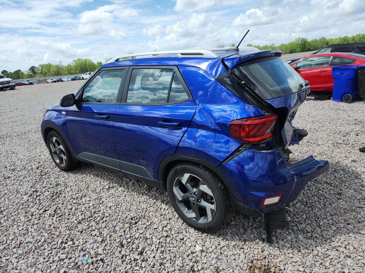 2023 Hyundai Venue VIN KMHRC8A35PU248572 photo 2