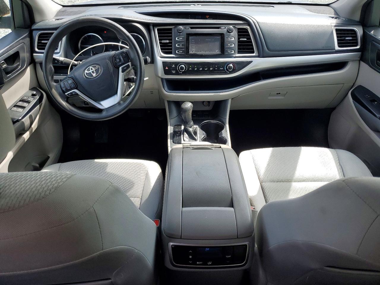 2015 Toyota Highlander VIN 5TDZARFH4FS015676 photo 8