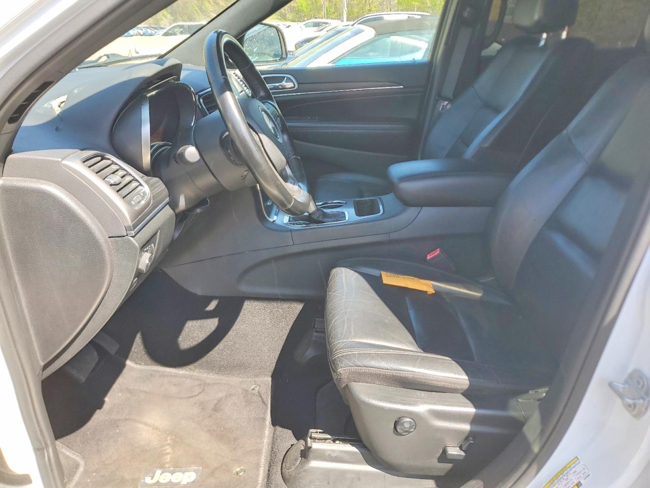 2020 Jeep Cherokee VIN 1C4RJEBG8LC318298 photo 7