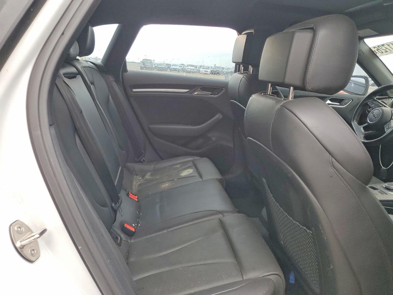 2018 Audi A3 VIN WAUUPBFF2JA154853 photo 10