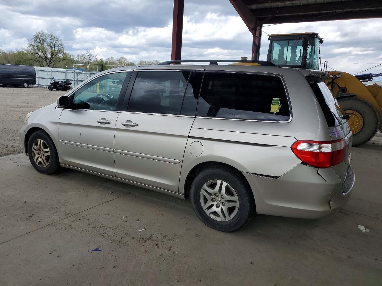 2005 HONDA Odyssey VIN 5FNRL38785B001990 photo 2