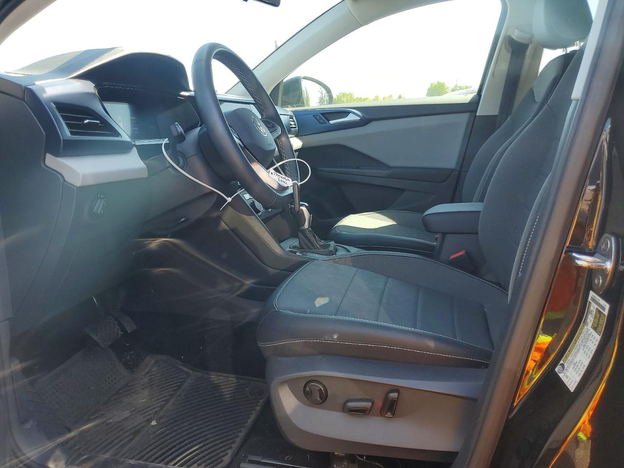 2022 Volkswagen All other VIN 3VVWX7B24NM091065 photo 7