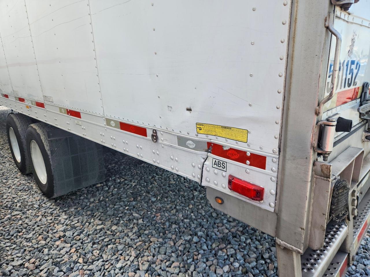 2016 UTILITY All models VIN 1UYVS2534GM544505 photo 9