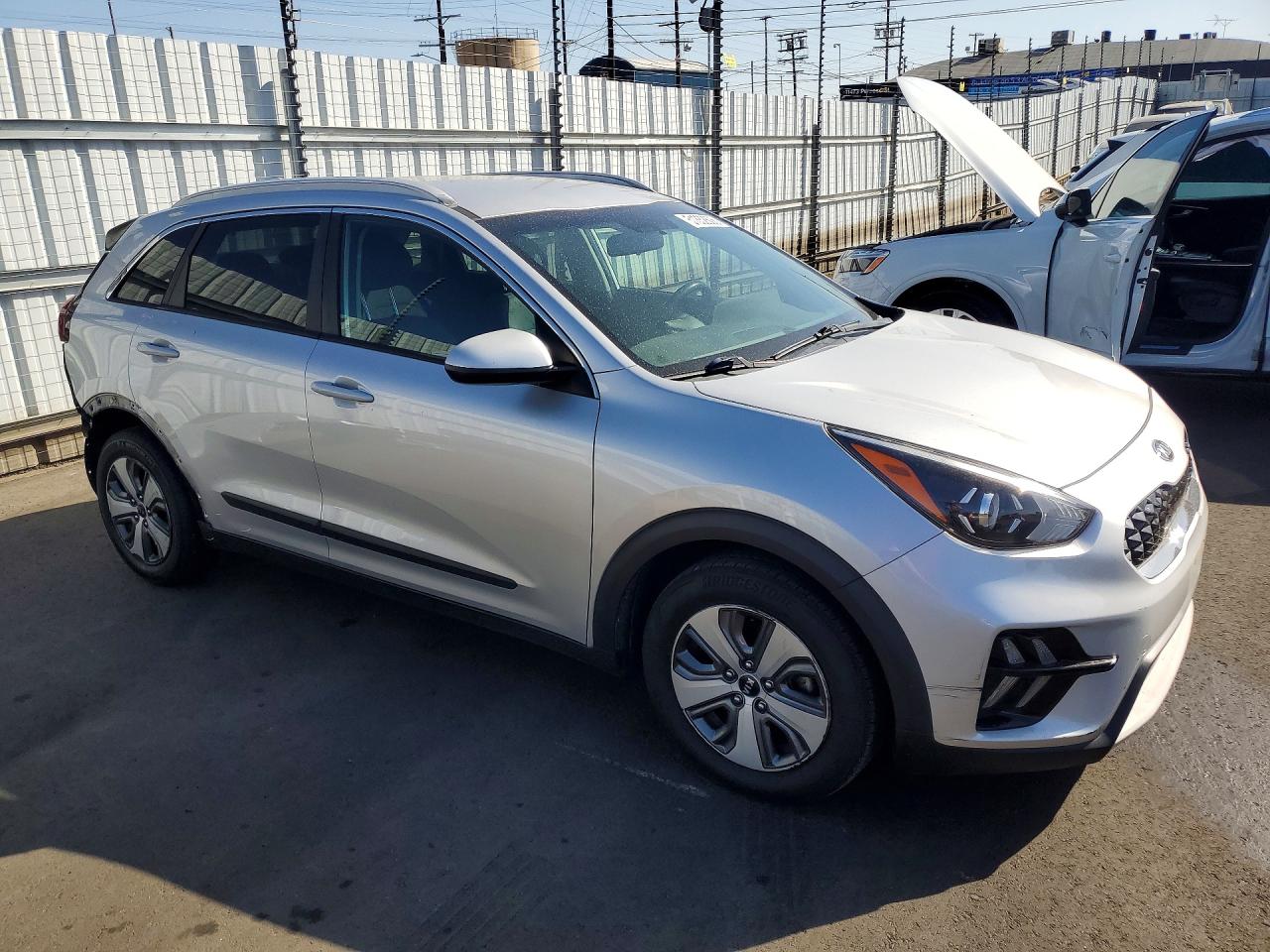 2020 Kia Niro 4d ex VIN KNDCB3LC4L5395094 photo 4