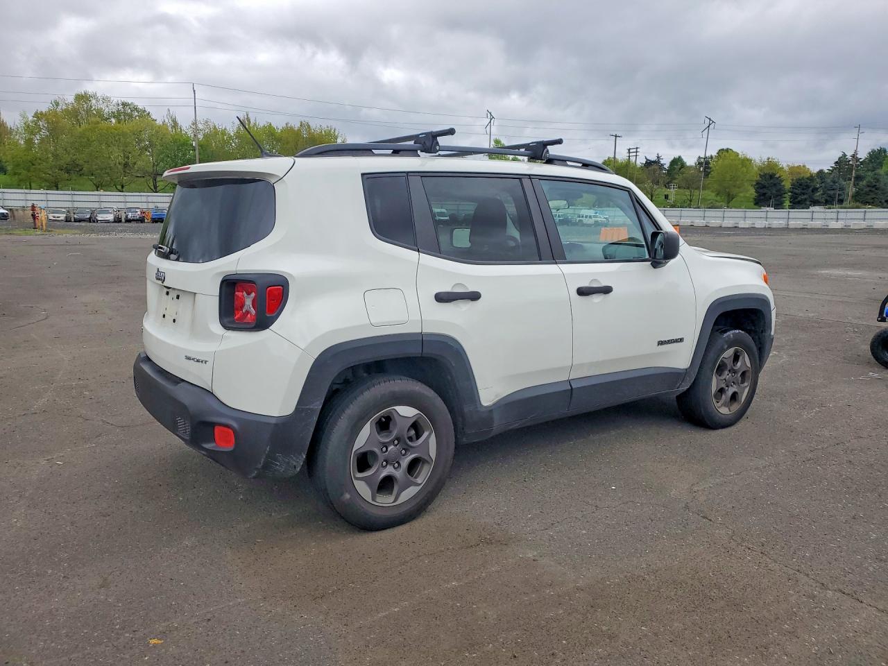 2017 Jeep Renegade VIN ZACCJBAB1HPF06738 photo 3