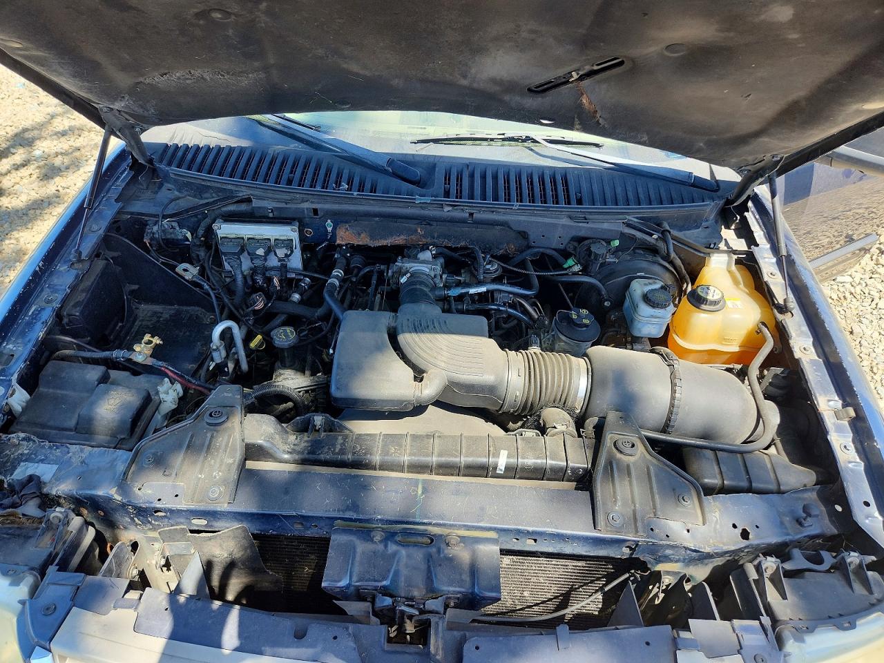 2004 Ford Expedition VIN 1FMPU16L74LA41493 photo 12