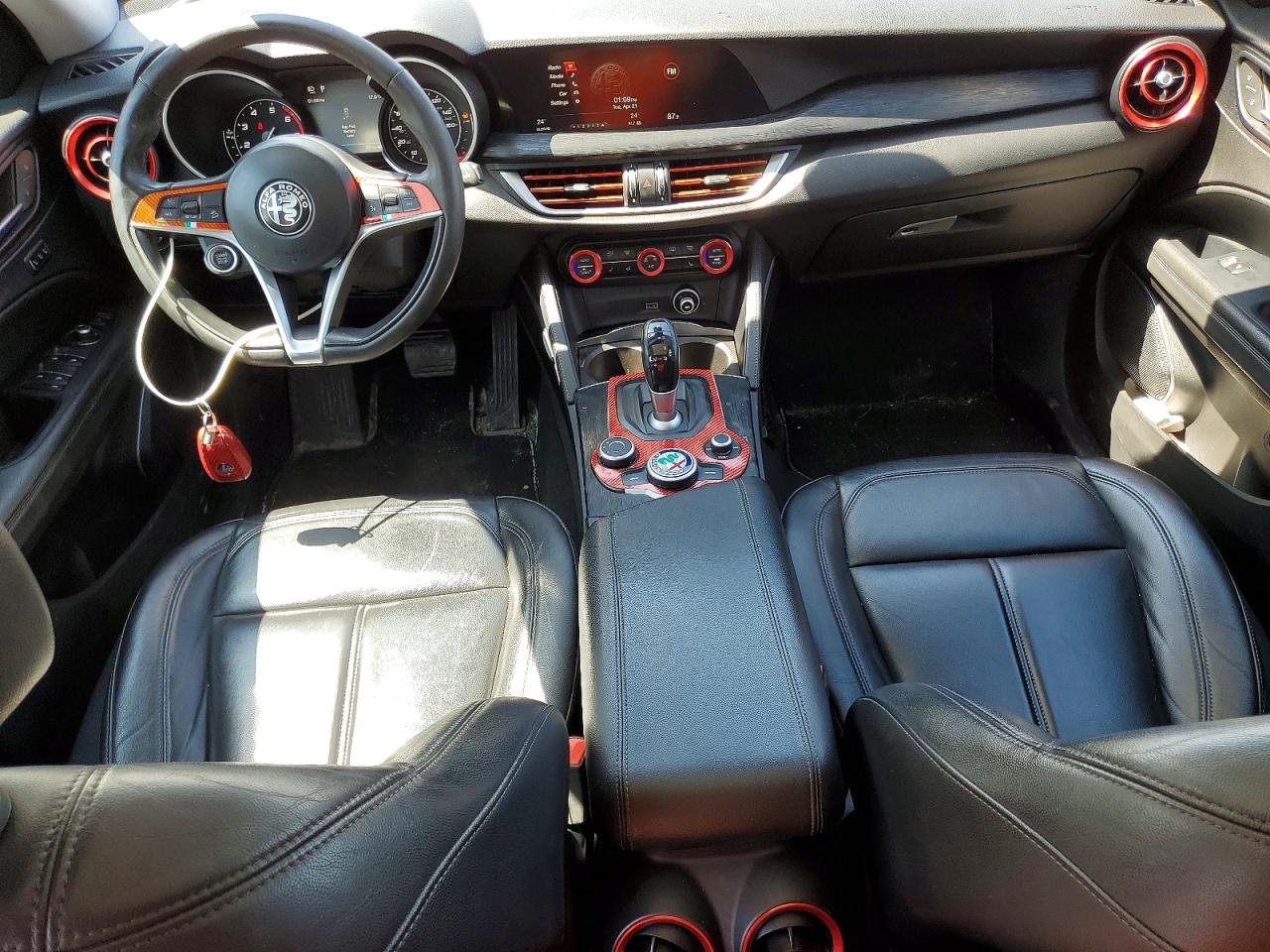 2019 Alfa Stelvio VIN ZASPAKAN4K7C51316 photo 8