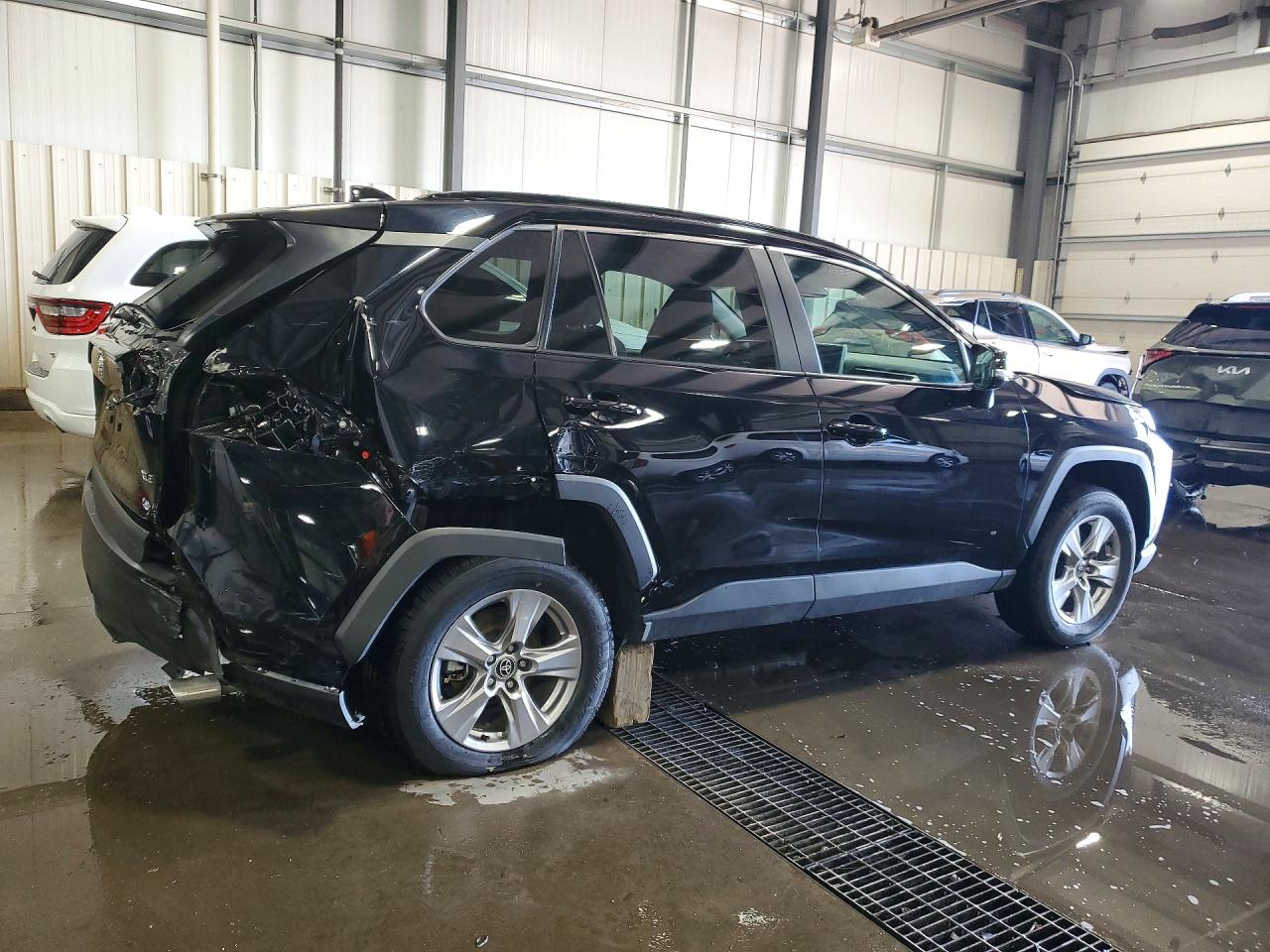 2023 Toyota Rav4 VIN 2T3W1RFV6PW280706 photo 3