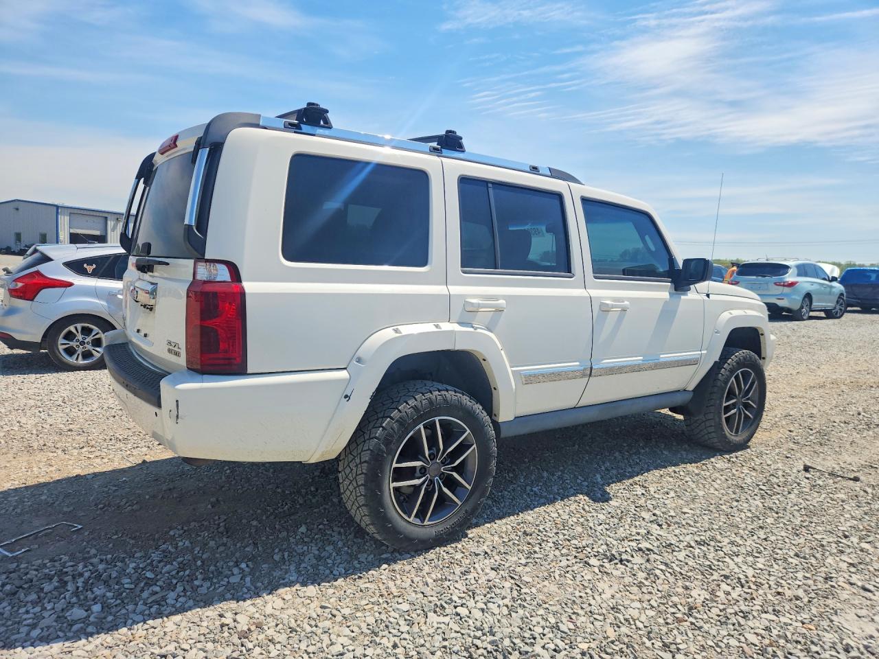 2006 Jeep Commander VIN 1J8HG58266C366868 photo 3