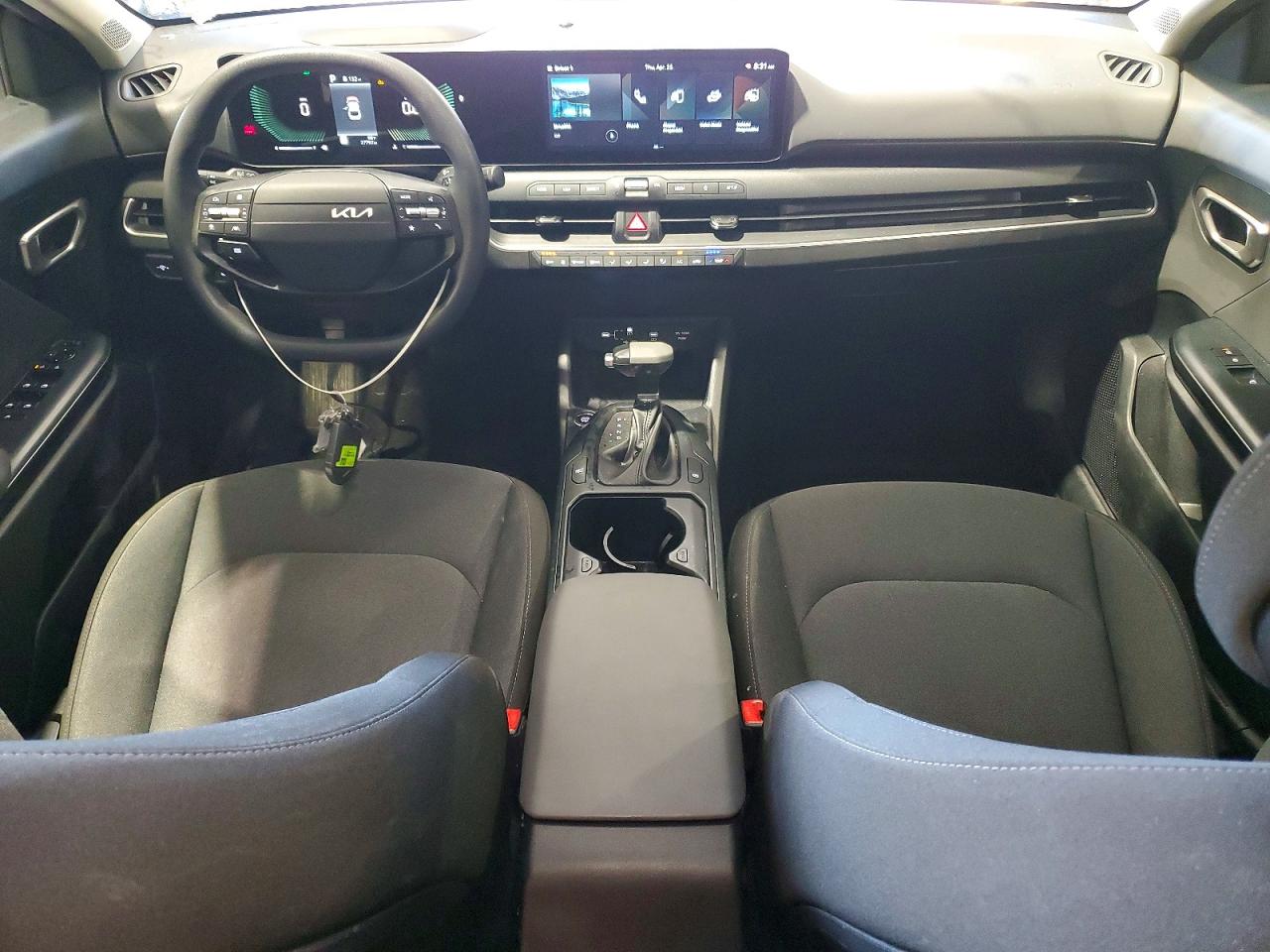 2025 Kia All other VIN 3KPFT4DE4SE100126 photo 8