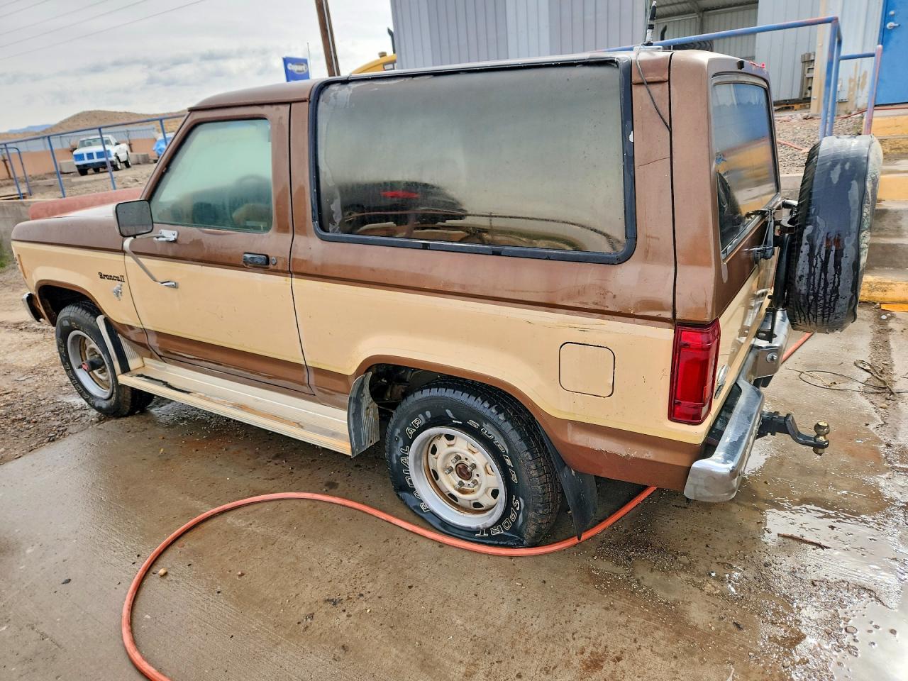1985 Ford Bronco VIN 1FMCU14S1FUB72943 photo 2