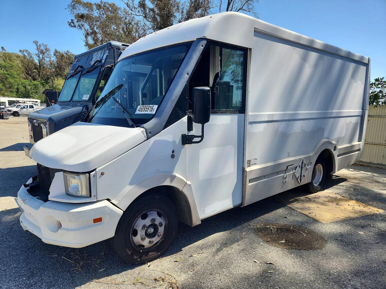 2016 Isuzu Npr VIN JALB4T177G7W00492 photo 1
