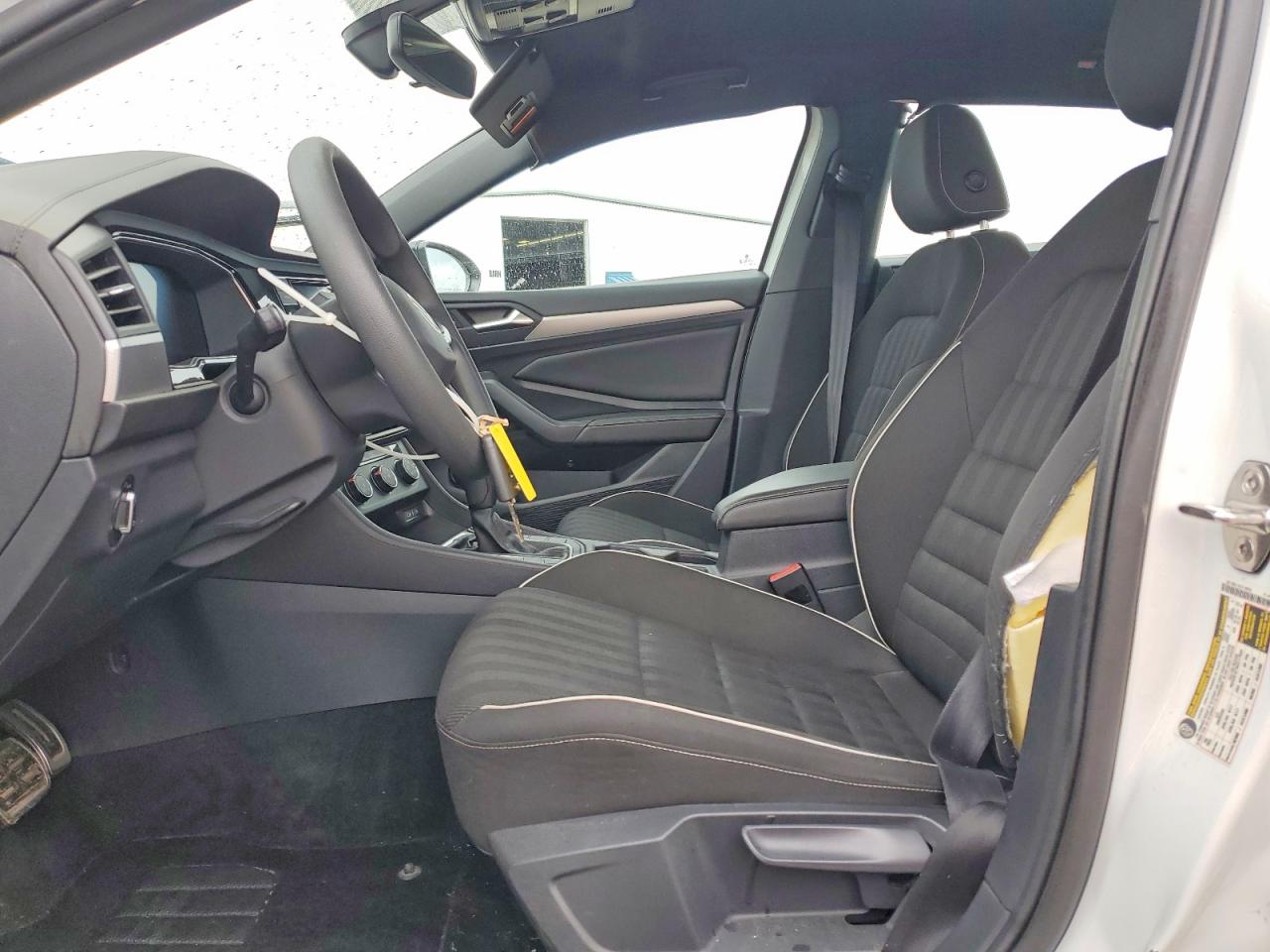 2023 Volkswagen Jetta VIN 3VWBM7BU6PM040335 photo 7