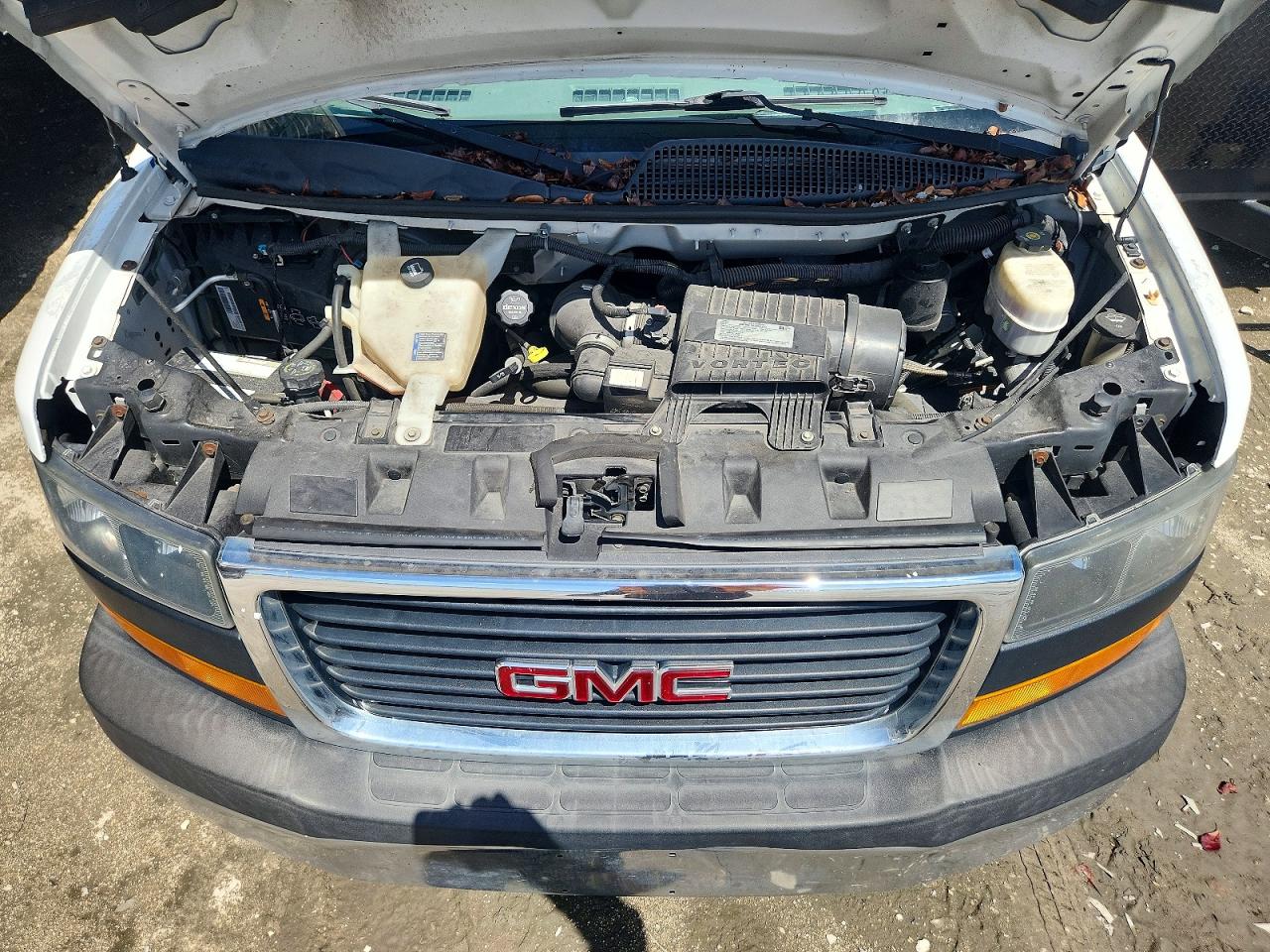 2018 GMC Savana VIN 1GD07RFG8J1197902 photo 12