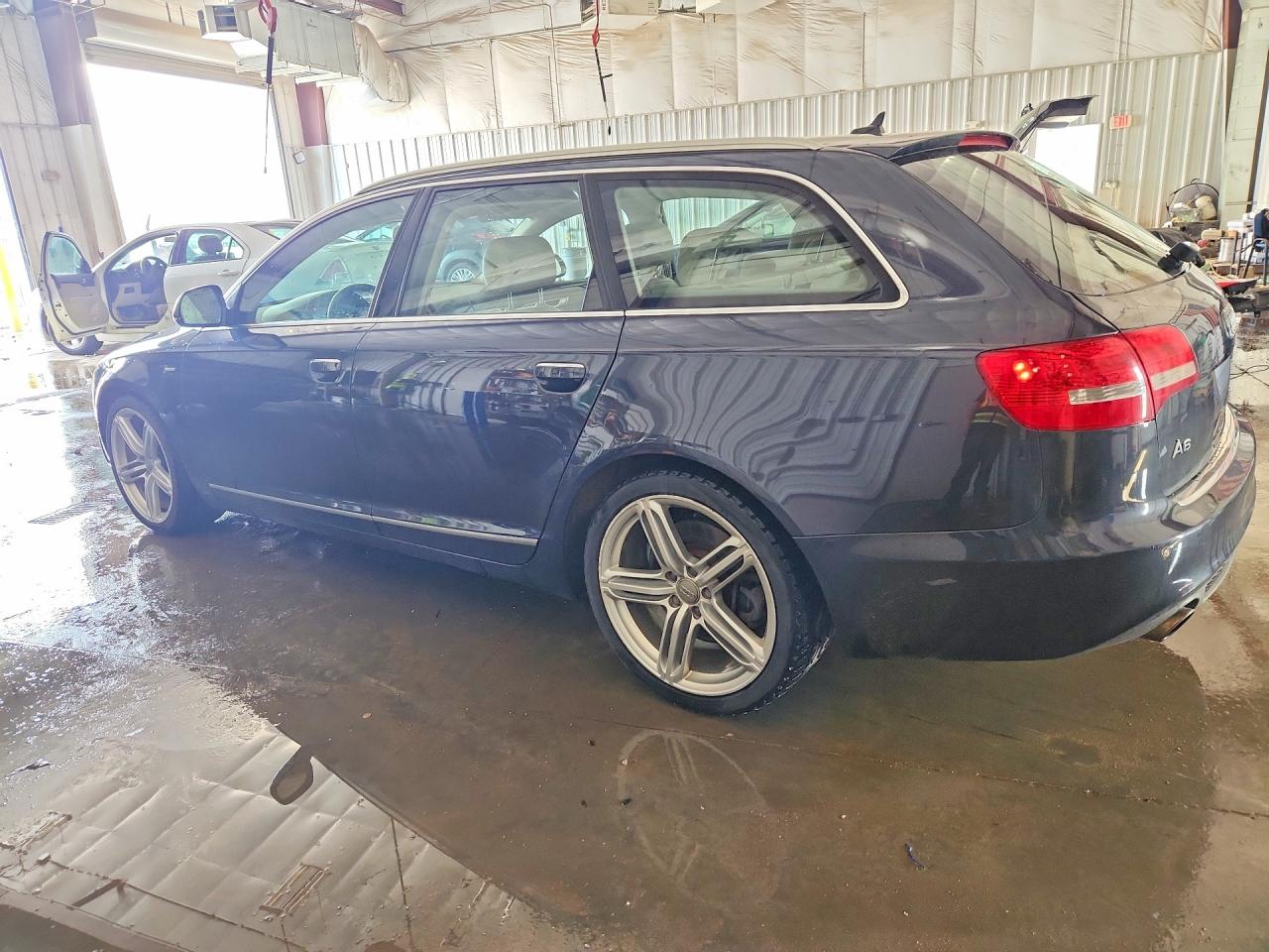 2011 Audi A6 VIN WAU4GAFB8BN001699 photo 2