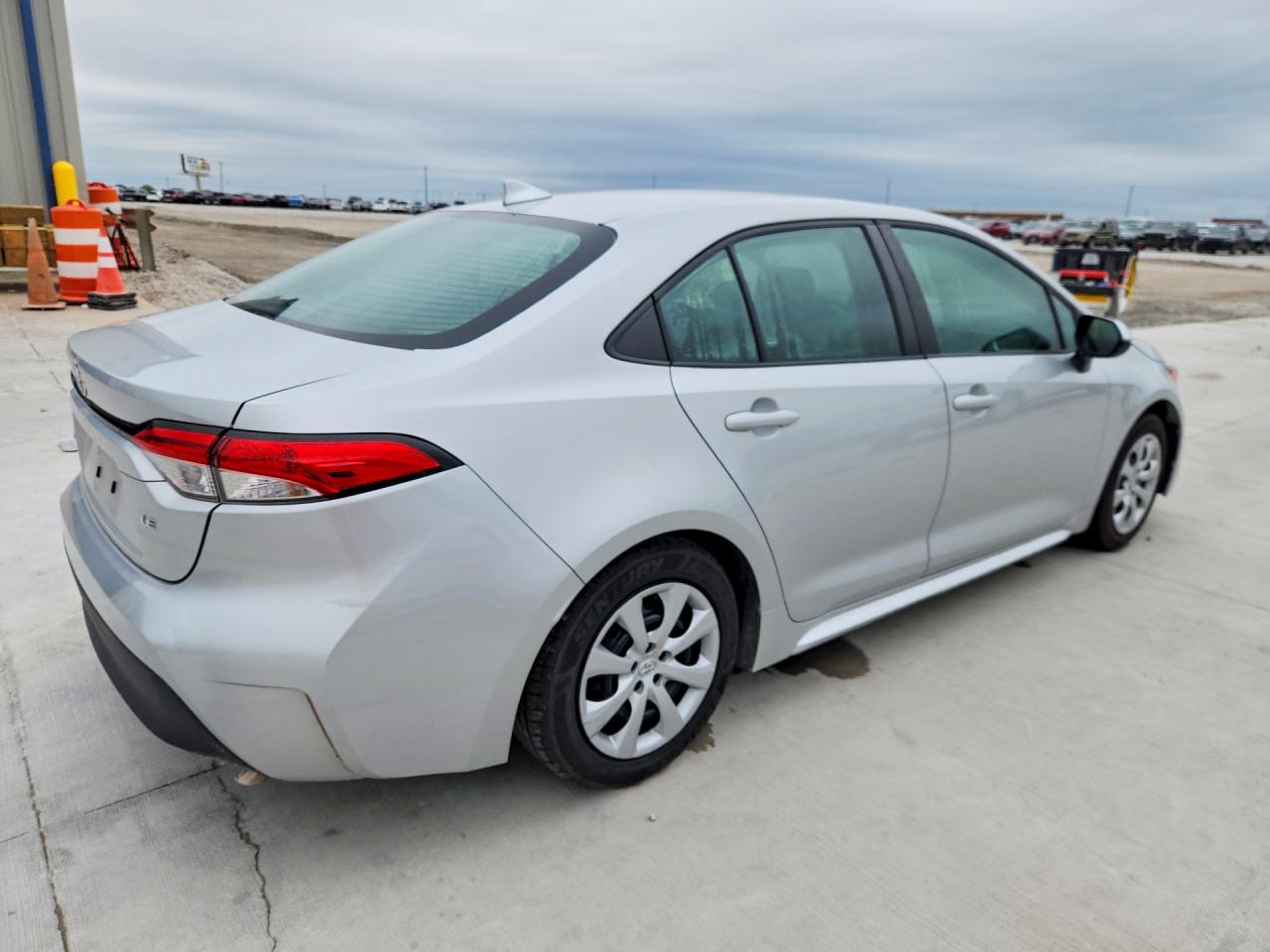 2024 Toyota Corolla VIN 5YFB4MDE6RP107681 photo 3
