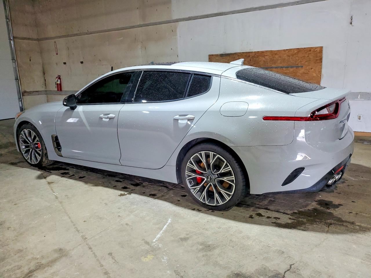 2019 Kia Stinger VIN KNAE55LC0K6064210 photo 2