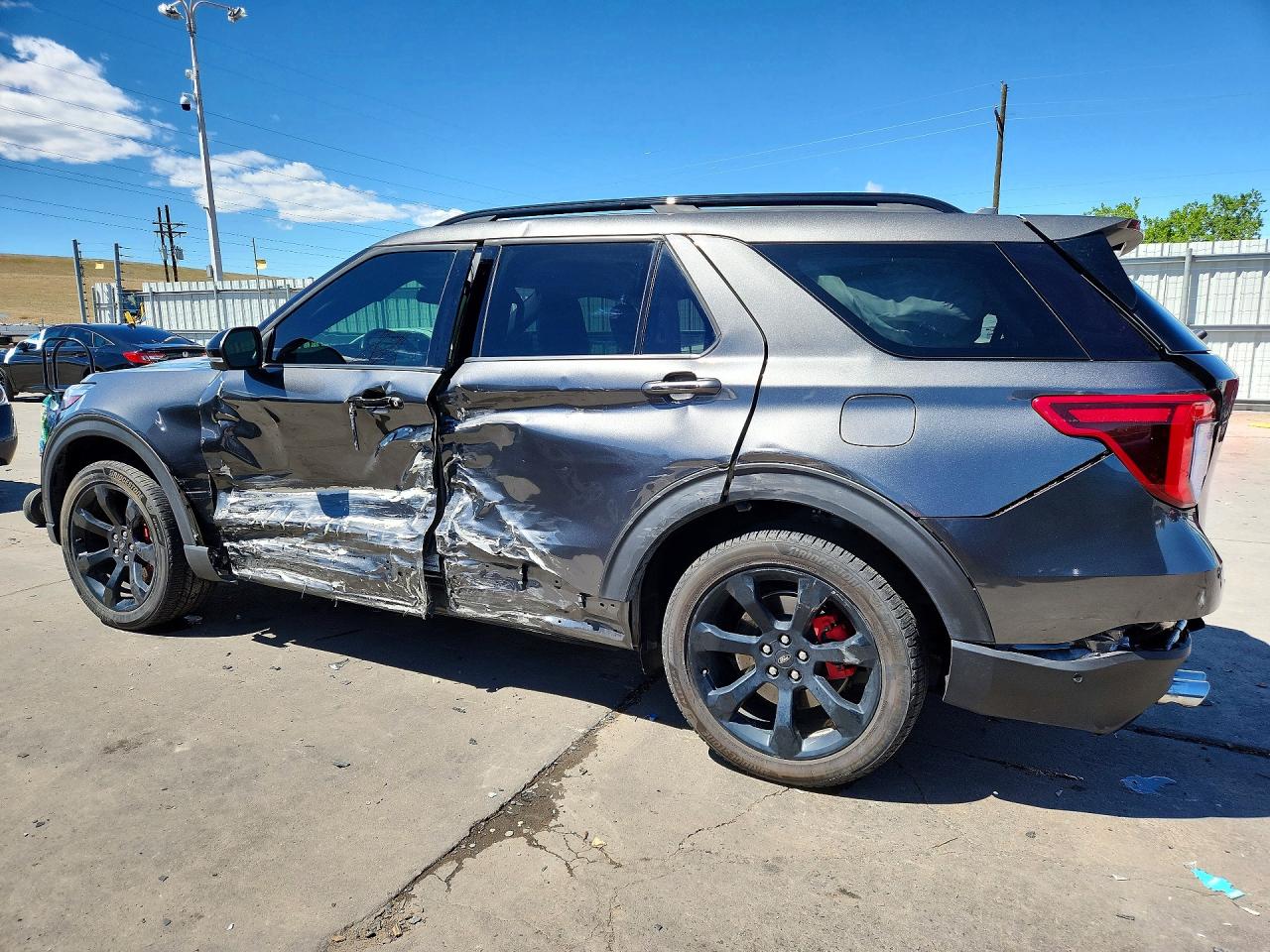 2020 Ford Explorer VIN 1FM5K8GC4LGB64020 photo 2