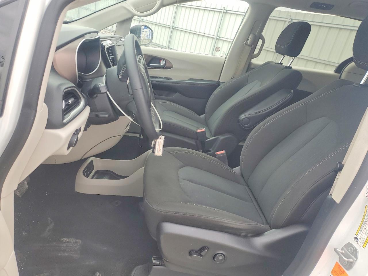 2023 Chrysler Minivan VIN 2C4RC1CG0PR524696 photo 7