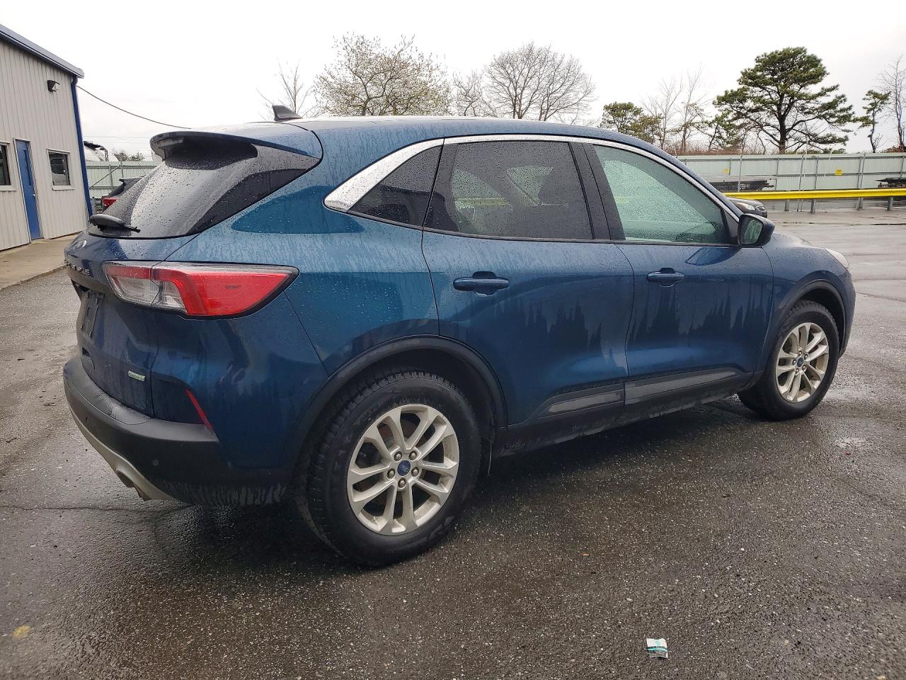 2020 Ford Escape VIN 1FMCU0G61LUB43379 photo 3