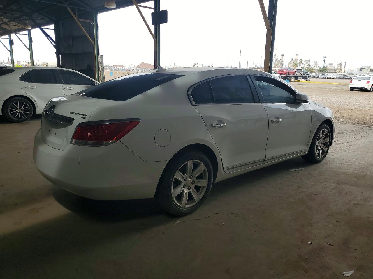 2010 Buick Lacrosse VIN 1G4GC5EG1AF200324 photo 3