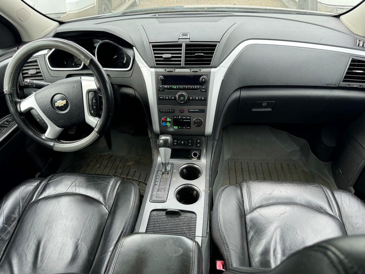 2010 Chevrolet Traverse VIN 1GNLVGED8AS106129 photo 9