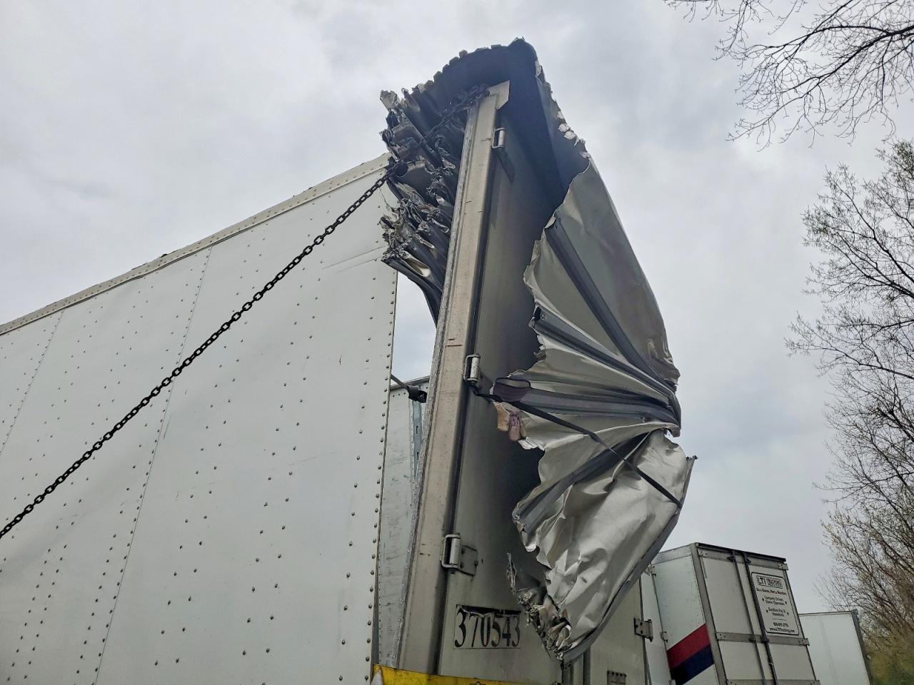 2021 UTILITY All models VIN 1UYVS2535M3370543 photo 9