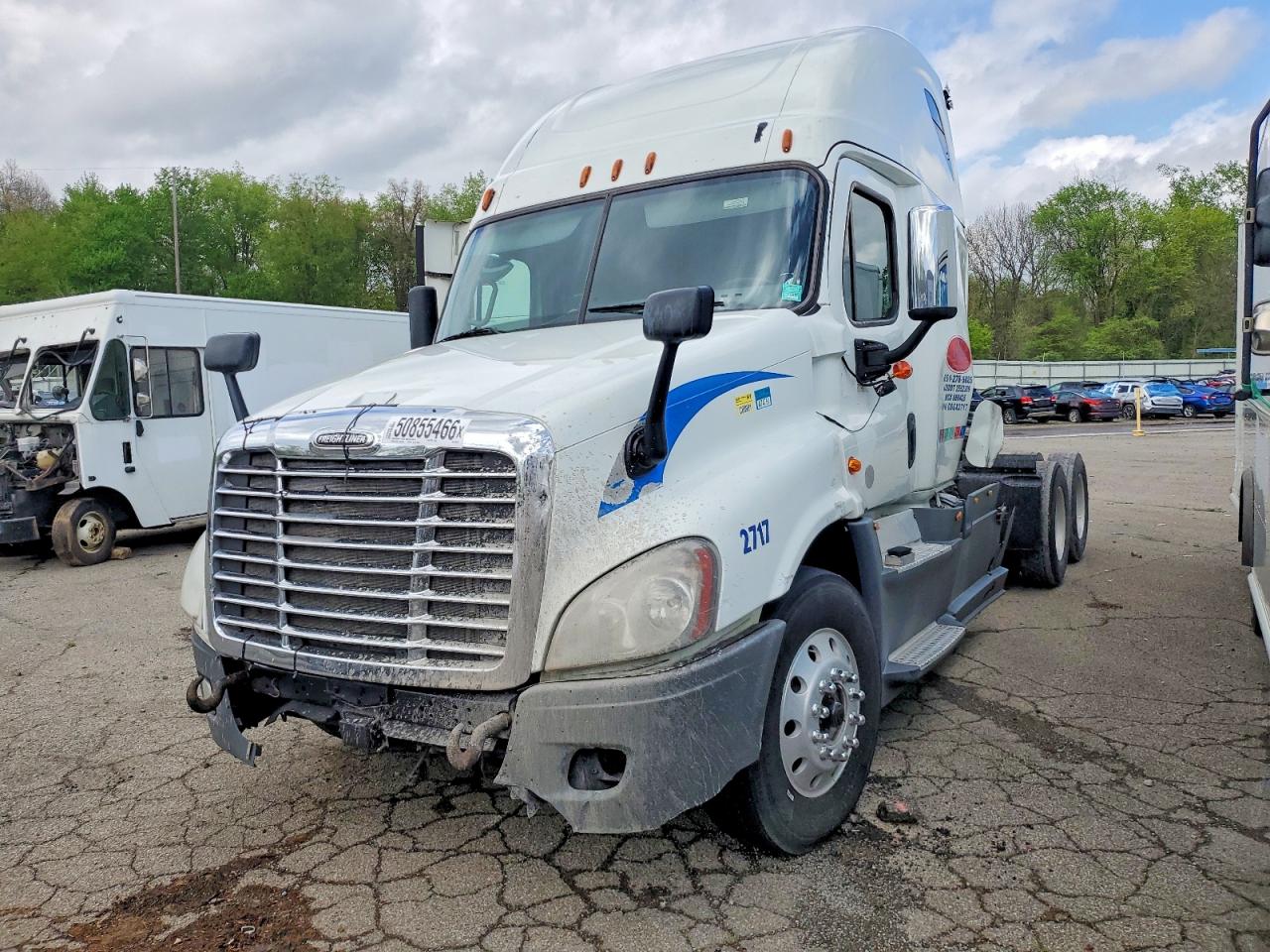 2016 FREIGHTLINER All other VIN 3AKJGLBGXGSGX2717 photo 2