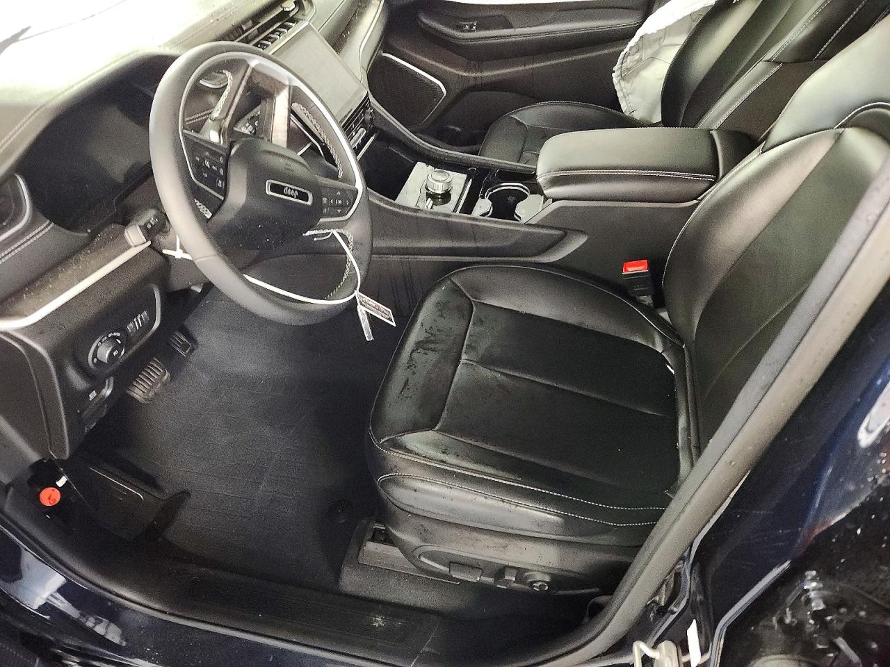 2023 Jeep Cherokee VIN 1C4RJKBG3P8852798 photo 7