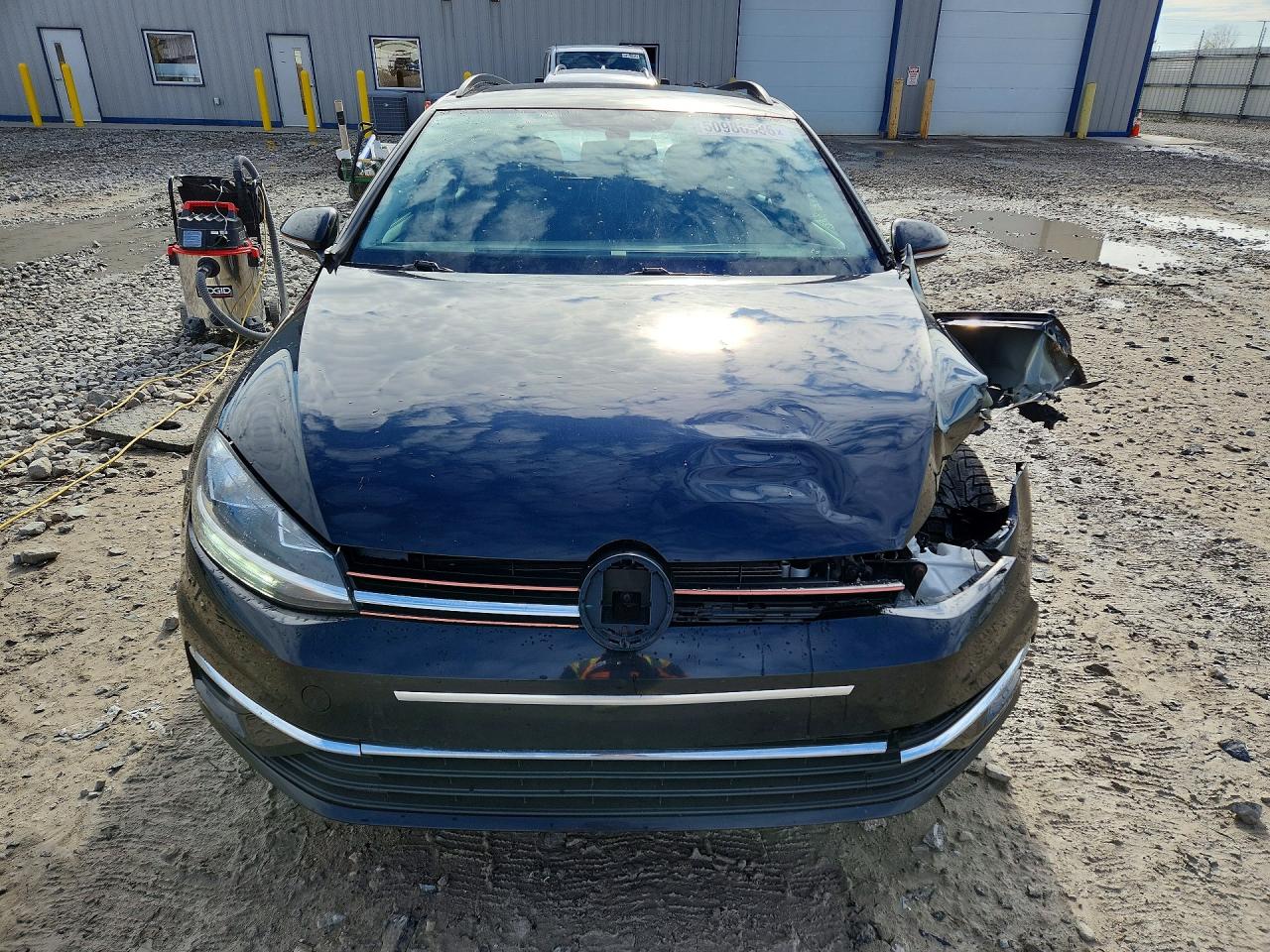 2018 VOLKSWAGEN Golf VIN 3VWD17AU2JM763366 photo 5