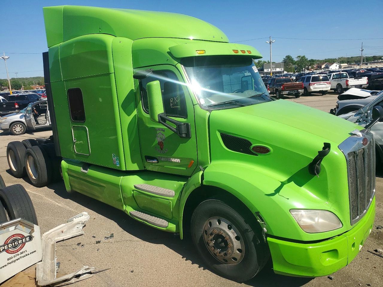 2018 PETERBILT All models VIN 1XPBDP9X6JD475215 photo 1