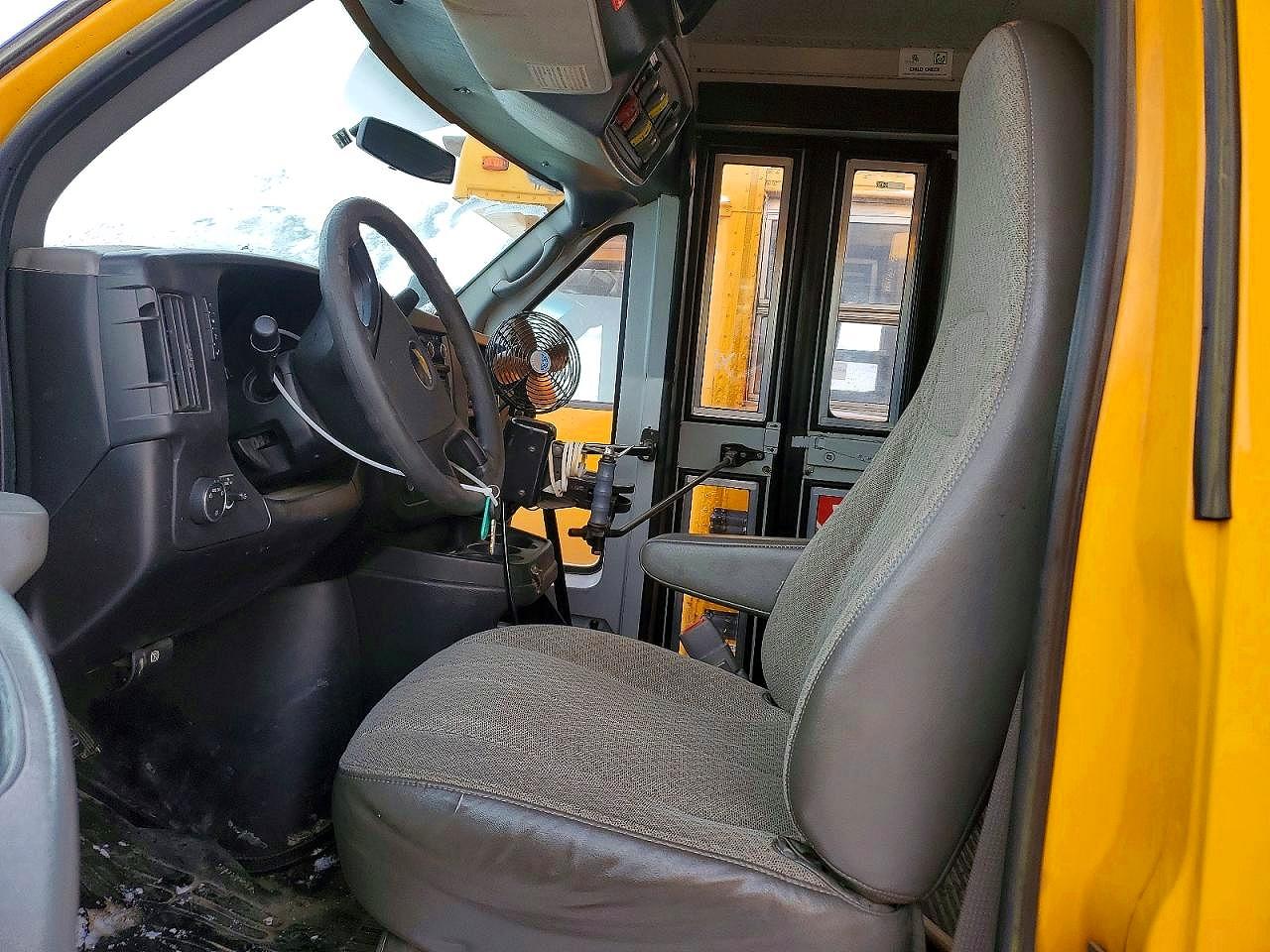 2010 CHEV Express VIN 1GB9G5AG0A1164408 photo 5