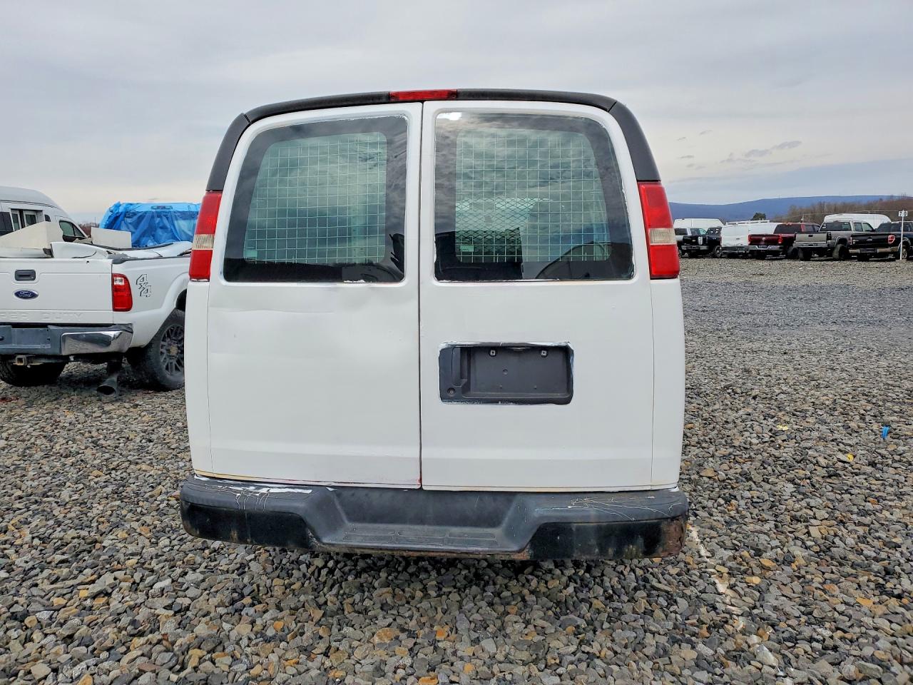 2008 Chevrolet Express VIN 1GCGG25C981155323 photo 6