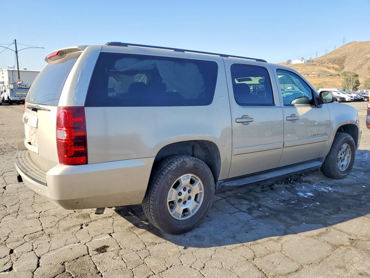 2008 CHEV Suburban VIN 1GNFC16JX8J207158 photo 3