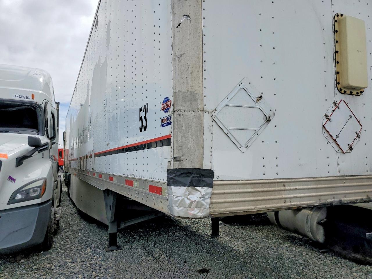 2015 UTILITY All models VIN 1UYVS2533FG088087 photo 9