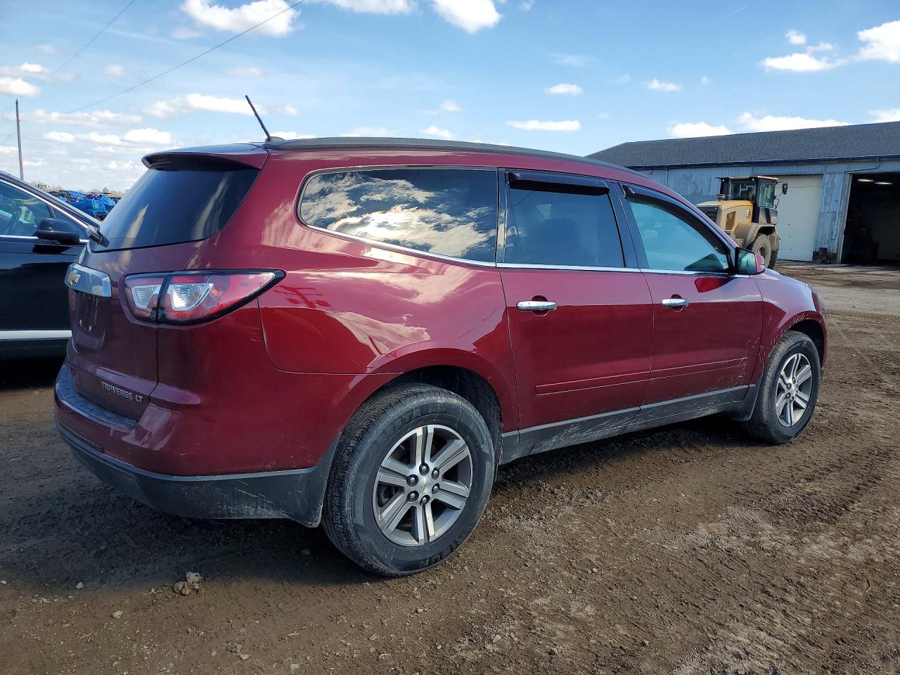 2015 Chevrolet Traverse VIN 1GNKVHKD2FJ382602 photo 3