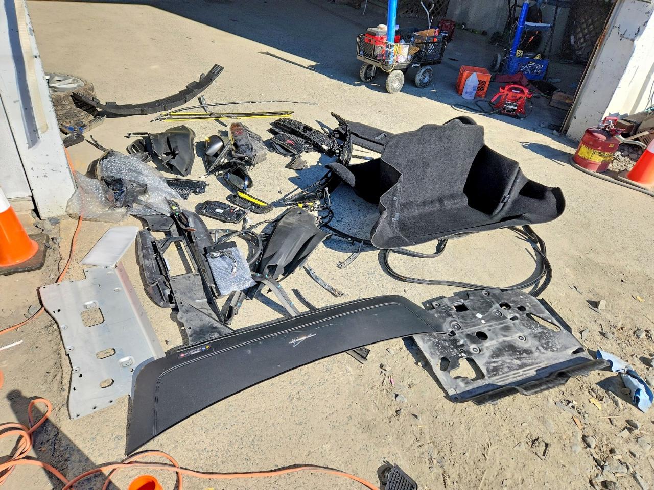 2024 Lucid Air VIN 50EA1TEA5RA002785 photo 12