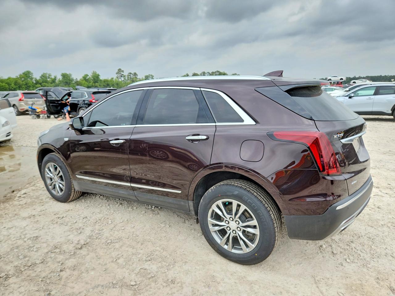2021 Cadillac Xt5 VIN 1GYKNDRS1MZ162818 photo 2