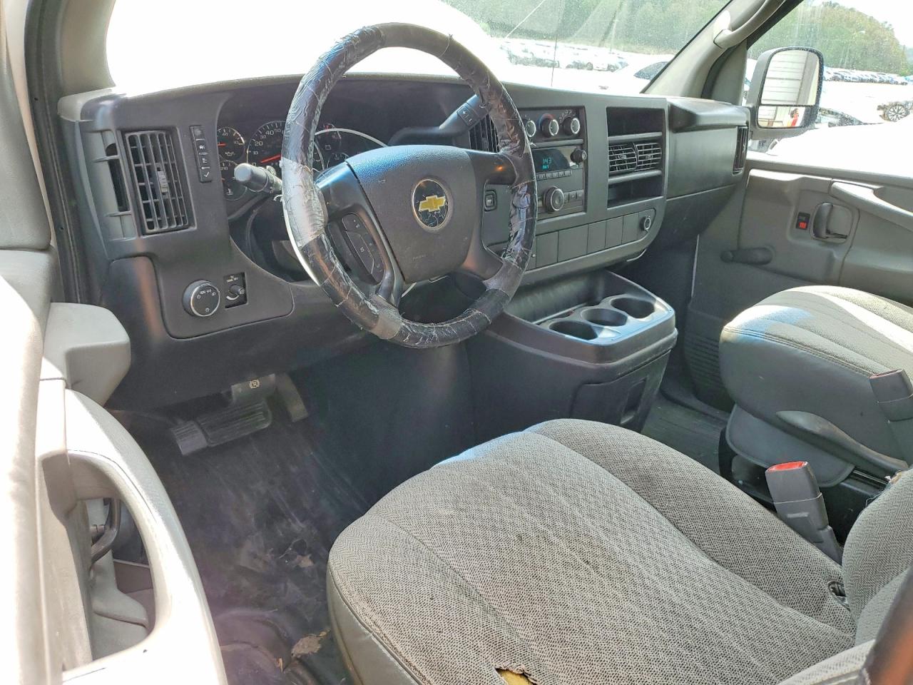 2010 CHEV Express VIN 1GCZGFAG9A1183539 photo 8