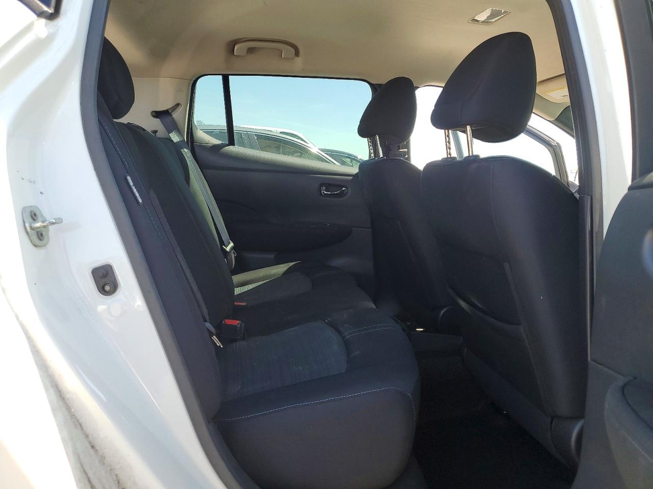 2023 Nissan Leaf VIN 1N4AZ1BV5PC556618 photo 10