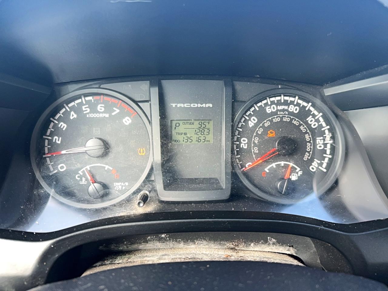 2017 Toyota Tacoma sr VIN 5TFRX5GN2HX098369 photo 8