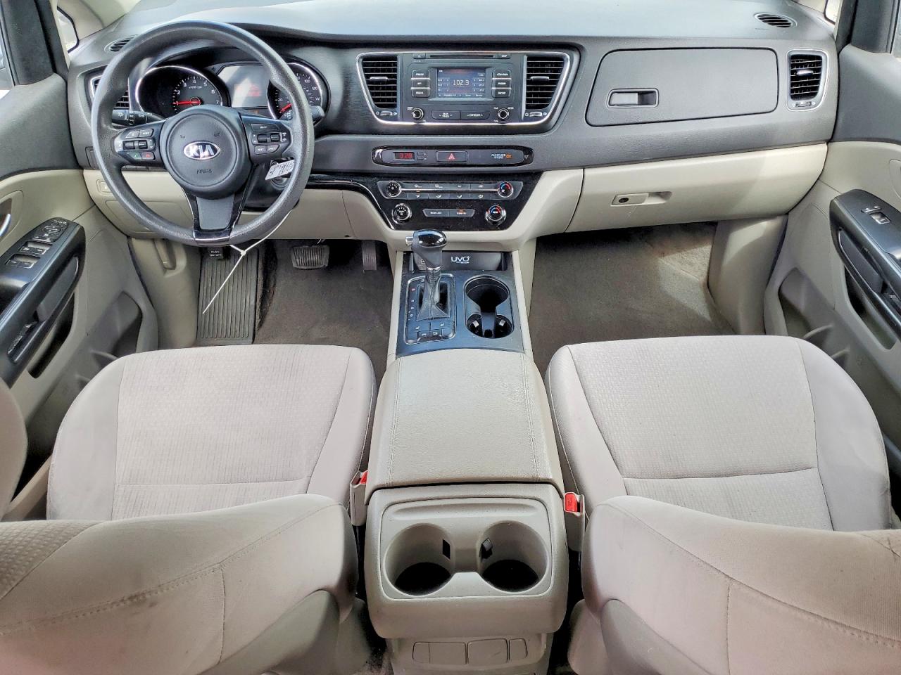 2016 Kia SEDONA VIN KNDMB5C10G6182478 photo 8