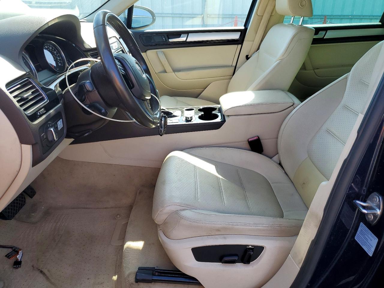 2013 VOLKSWAGEN Touareg VIN WVGEP9BP2DD004450 photo 7