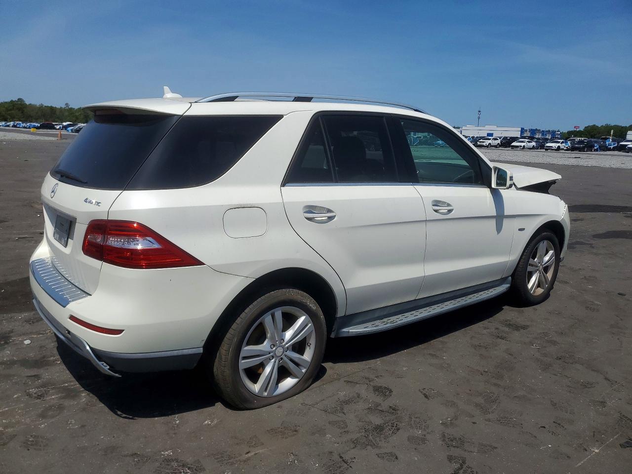 2012 Mercedes-Benz M-class VIN 4JGDA5HB0CA026514 photo 3