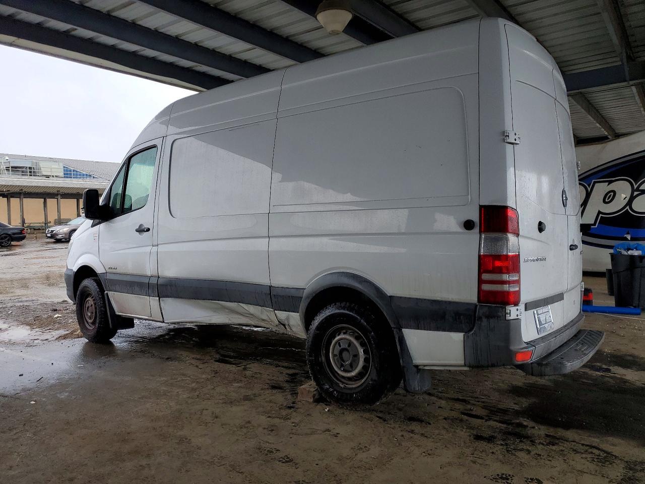 2015 FREIGHTLINER Sprinter VIN WDYPE7DC0FP137988 photo 2
