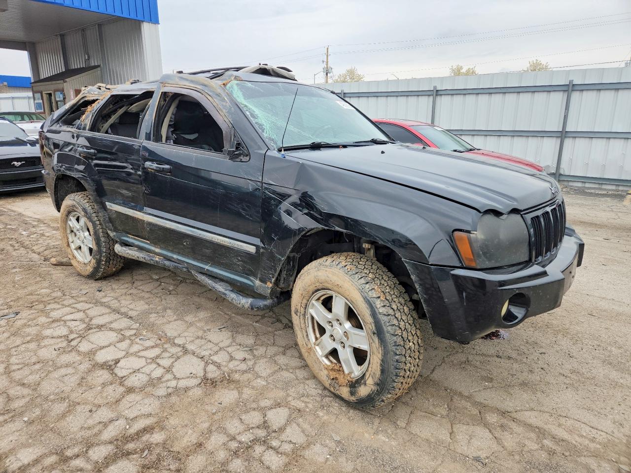 2007 Jeep Cherokee VIN 1J8HR48P77C548435 photo 4