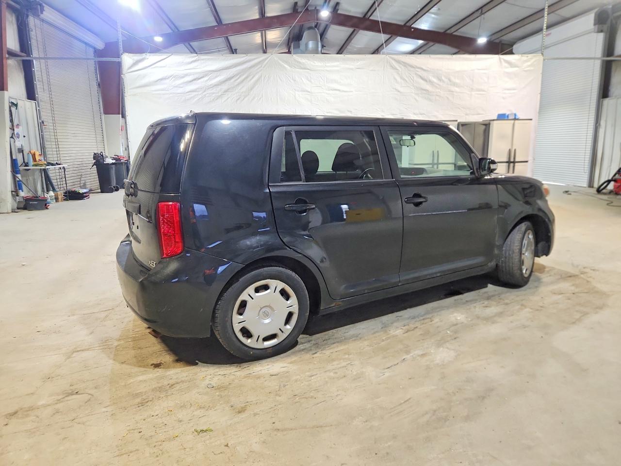 2008 Toyota Scion VIN JTLKE50E581010147 photo 3
