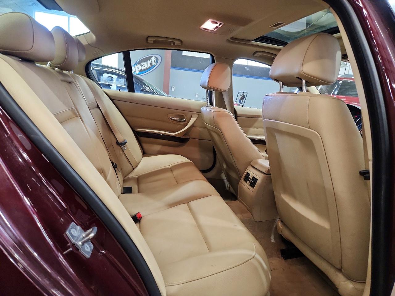 2010 BMW 3 series VIN WBAPK5C55AA647161 photo 10