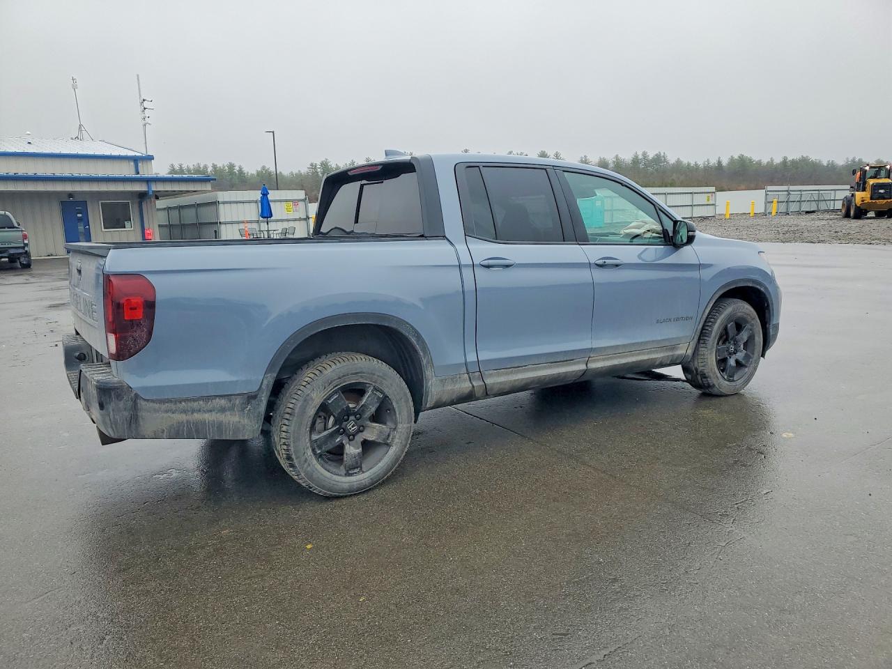 2024 Honda Ridgeline VIN 5FPYK3F89RB025240 photo 3
